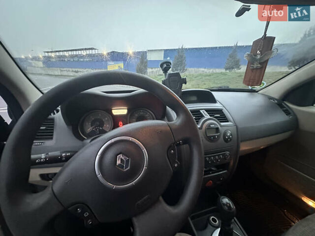 Серый Рено Меган, объемом двигателя 1.46 л и пробегом 327 тыс. км за 3700 $, фото 6 на Automoto.ua