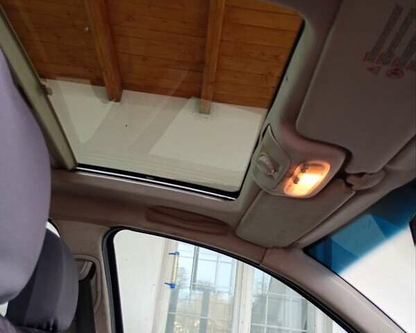 Рено Меган 2006 в Снятине на Automoto.ua Серый Рено Меган, объемом двигателя 1.46 л и пробегом 181 тыс. км за 4900 $, фото 13 на Automoto.ua