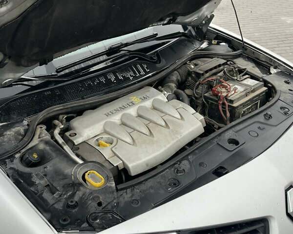 Рено Меган 2006 в Дубно на Automoto.ua Серый Рено Меган, объемом двигателя 1.6 л и пробегом 266 тыс. км за 3700 $, фото 23 на Automoto.ua