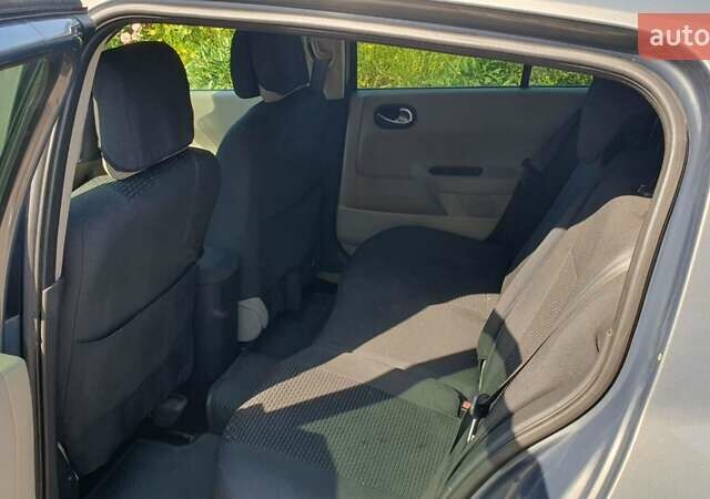 Серый Рено Меган, объемом двигателя 1.6 л и пробегом 173 тыс. км за 4999 $, фото 7 на Automoto.ua