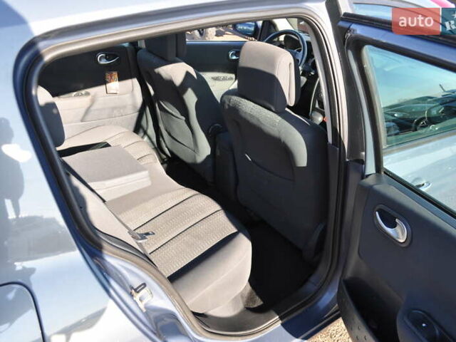 Рено Меган 2006 в Киеве на Automoto.ua Серый Рено Меган, объемом двигателя 1.6 л и пробегом 185 тыс. км за 6300 $, фото 22 на Automoto.ua