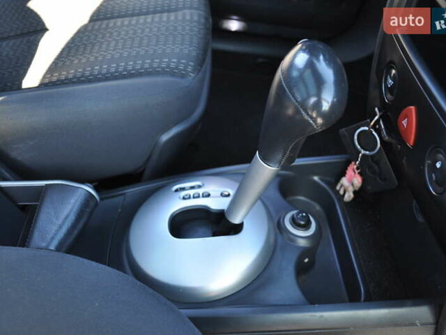 Рено Меган 2006 в Киеве на Automoto.ua Серый Рено Меган, объемом двигателя 1.6 л и пробегом 185 тыс. км за 6300 $, фото 36 на Automoto.ua