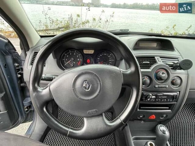 Сірий Рено Меган, об'ємом двигуна 1.39 л та пробігом 353 тис. км за 4300 $, фото 10 на Automoto.ua