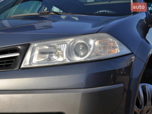 Рено Меган 2006 в Киеве на Automoto.ua Серый Рено Меган, объемом двигателя 1.6 л и пробегом 185 тыс. км за 6300 $, фото 6 на Automoto.ua