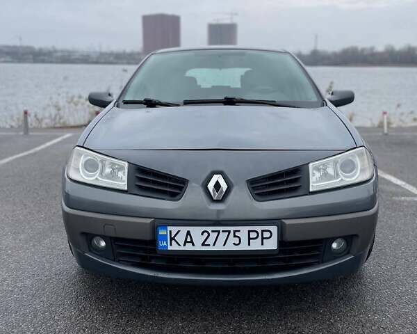 Сірий Рено Меган, об'ємом двигуна 1.39 л та пробігом 353 тис. км за 4300 $, фото 1 на Automoto.ua