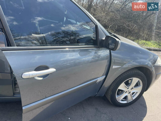 Сірий Рено Меган, об'ємом двигуна 1.6 л та пробігом 200 тис. км за 4300 $, фото 8 на Automoto.ua