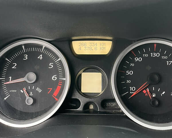 Рено Меган 2006 в Дубно на Automoto.ua Серый Рено Меган, объемом двигателя 1.6 л и пробегом 266 тыс. км за 3700 $, фото 20 на Automoto.ua