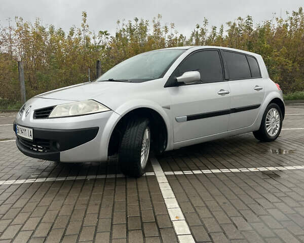 Рено Меган 2006 в Дубно на Automoto.ua Серый Рено Меган, объемом двигателя 1.6 л и пробегом 266 тыс. км за 3700 $, фото 4 на Automoto.ua
