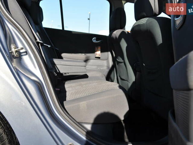 Рено Меган 2006 в Киеве на Automoto.ua Серый Рено Меган, объемом двигателя 1.6 л и пробегом 185 тыс. км за 6300 $, фото 24 на Automoto.ua