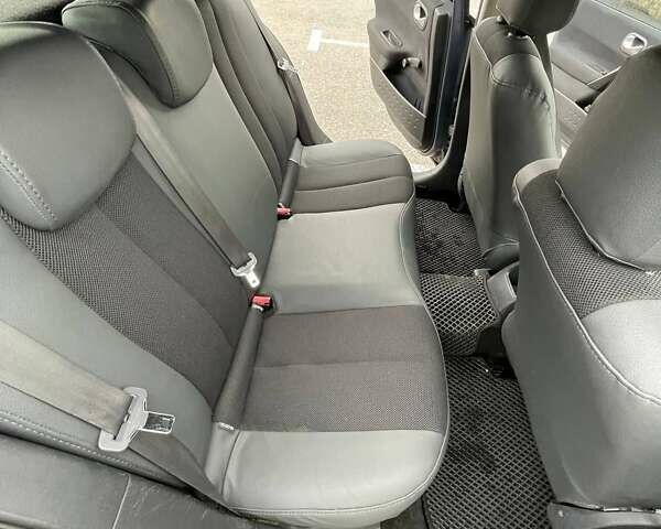 Сірий Рено Меган, об'ємом двигуна 1.39 л та пробігом 353 тис. км за 4300 $, фото 13 на Automoto.ua