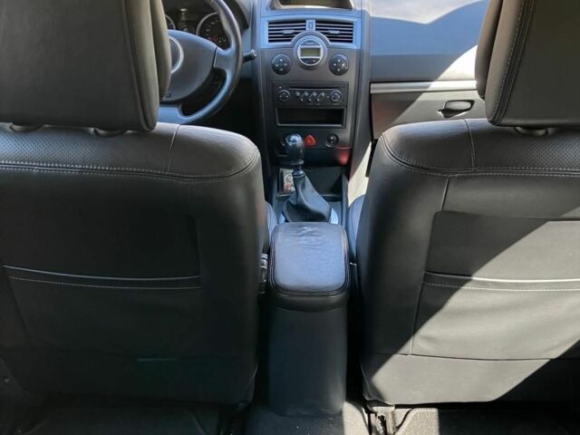 Серый Рено Меган, объемом двигателя 1.5 л и пробегом 3 тыс. км за 4200 $, фото 7 на Automoto.ua