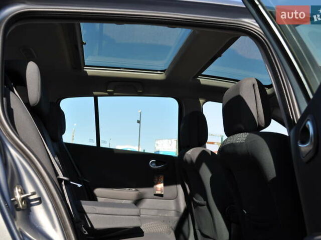 Рено Меган 2006 в Киеве на Automoto.ua Серый Рено Меган, объемом двигателя 1.6 л и пробегом 185 тыс. км за 6300 $, фото 23 на Automoto.ua