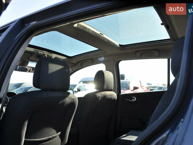 Рено Меган 2006 в Киеве на Automoto.ua Серый Рено Меган, объемом двигателя 1.6 л и пробегом 185 тыс. км за 6300 $, фото 45 на Automoto.ua