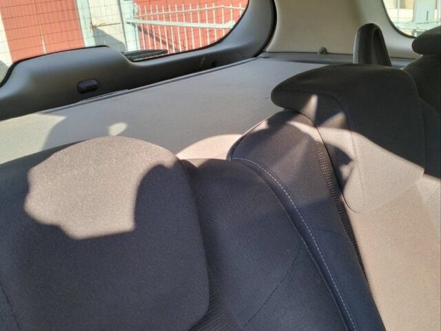 Серый Рено Меган, объемом двигателя 1.6 л и пробегом 219 тыс. км за 6300 $, фото 4 на Automoto.ua