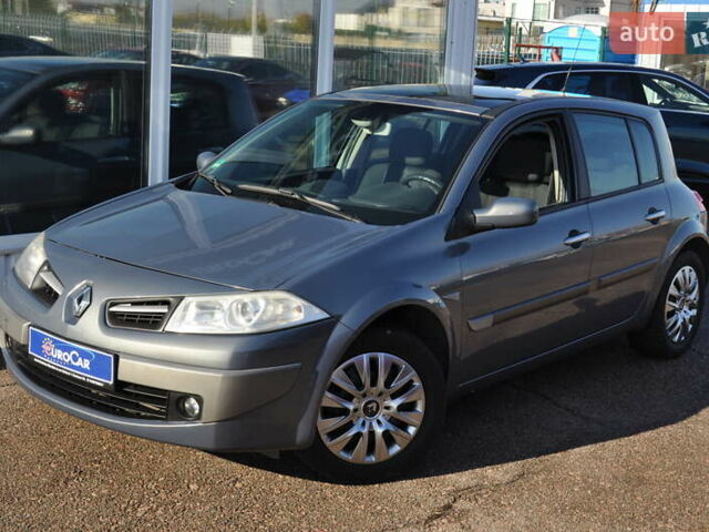 Рено Меган 2006 в Киеве на Automoto.ua Серый Рено Меган, объемом двигателя 1.6 л и пробегом 185 тыс. км за 6300 $, фото 1 на Automoto.ua