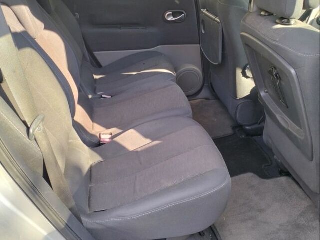 Серый Рено Меган, объемом двигателя 1.6 л и пробегом 219 тыс. км за 6300 $, фото 3 на Automoto.ua