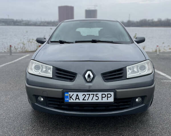 Сірий Рено Меган, об'ємом двигуна 1.39 л та пробігом 352 тис. км за 3999 $, фото 2 на Automoto.ua