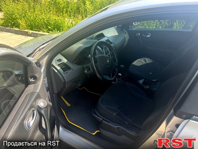 Рено Меган 2006 в Днепре (Днепропетровске) на Automoto.ua Серый Рено Меган, объемом двигателя 1.5 л и пробегом 306 тыс. км за 4500 $, фото 2 на Automoto.ua