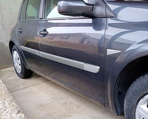 Рено Меган 2006 в Снятине на Automoto.ua Серый Рено Меган, объемом двигателя 1.46 л и пробегом 181 тыс. км за 4900 $, фото 7 на Automoto.ua