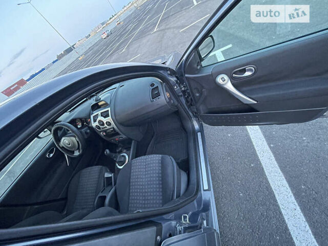 Серый Рено Меган, объемом двигателя 1.4 л и пробегом 282 тыс. км за 3400 $, фото 18 на Automoto.ua
