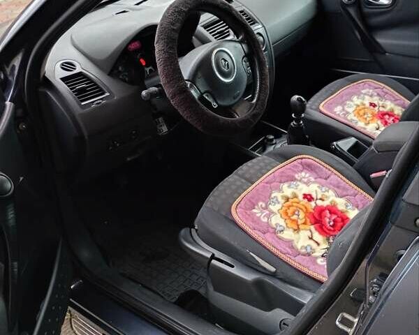 Рено Меган 2006 в Снятине на Automoto.ua Серый Рено Меган, объемом двигателя 1.46 л и пробегом 181 тыс. км за 4900 $, фото 14 на Automoto.ua