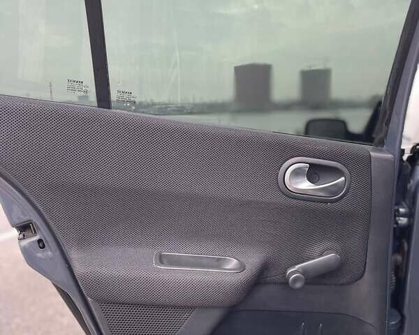 Сірий Рено Меган, об'ємом двигуна 1.39 л та пробігом 353 тис. км за 4300 $, фото 17 на Automoto.ua