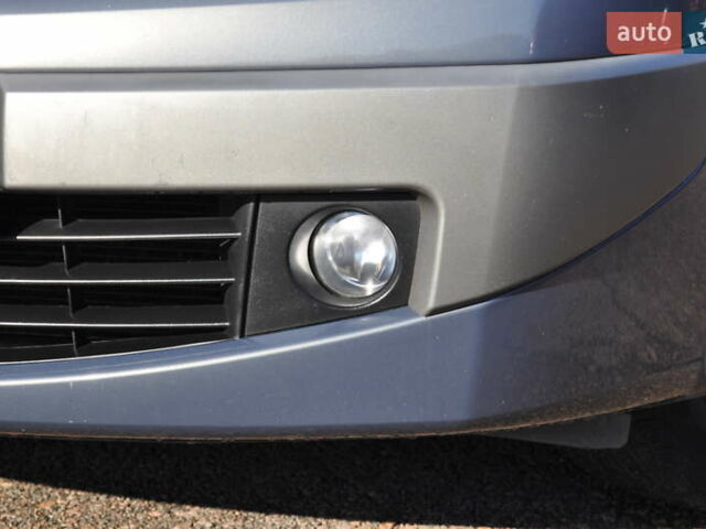 Рено Меган 2006 в Киеве на Automoto.ua Серый Рено Меган, объемом двигателя 1.6 л и пробегом 185 тыс. км за 6300 $, фото 8 на Automoto.ua