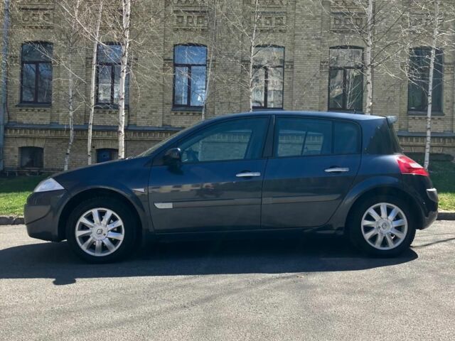 Серый Рено Меган, объемом двигателя 1.5 л и пробегом 3 тыс. км за 4200 $, фото 1 на Automoto.ua