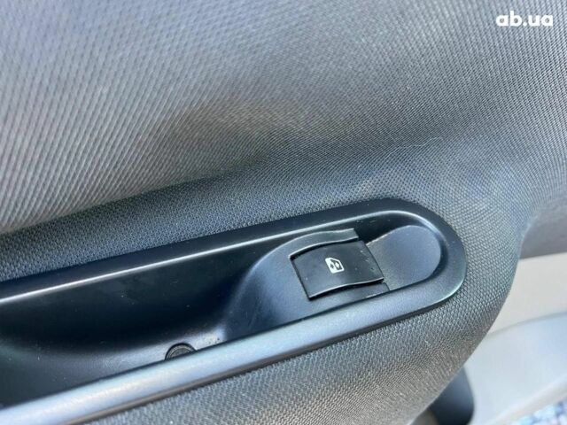 Сірий Рено Меган, об'ємом двигуна 2 л та пробігом 286 тис. км за 5790 $, фото 34 на Automoto.ua