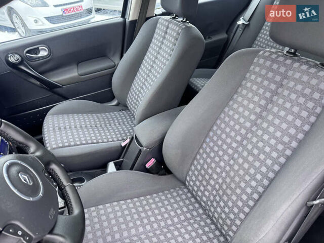 Сірий Рено Меган, об'ємом двигуна 1.6 л та пробігом 242 тис. км за 5750 $, фото 33 на Automoto.ua