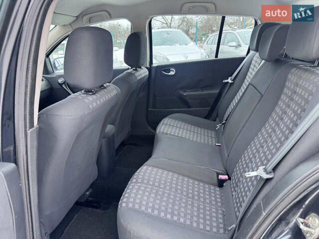 Сірий Рено Меган, об'ємом двигуна 1.6 л та пробігом 242 тис. км за 5750 $, фото 36 на Automoto.ua