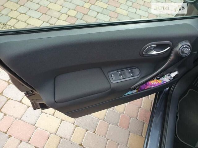 Серый Рено Меган, объемом двигателя 1.6 л и пробегом 182 тыс. км за 5600 $, фото 13 на Automoto.ua