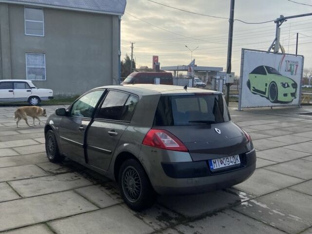 Серый Рено Меган, объемом двигателя 1.5 л и пробегом 235 тыс. км за 1600 $, фото 4 на Automoto.ua