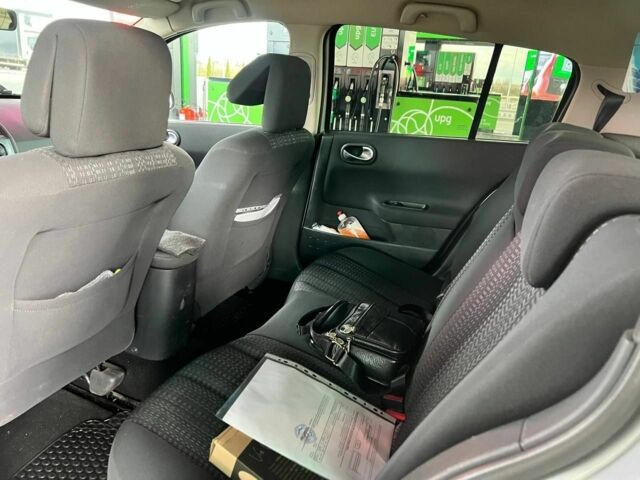 Серый Рено Меган, объемом двигателя 1.6 л и пробегом 176 тыс. км за 4600 $, фото 4 на Automoto.ua