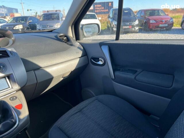 Сірий Рено Меган, об'ємом двигуна 2 л та пробігом 286 тис. км за 5790 $, фото 31 на Automoto.ua