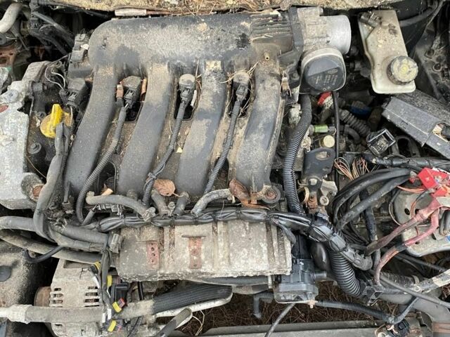 Серый Рено Меган, объемом двигателя 2 л и пробегом 777 тыс. км за 1000 $, фото 4 на Automoto.ua