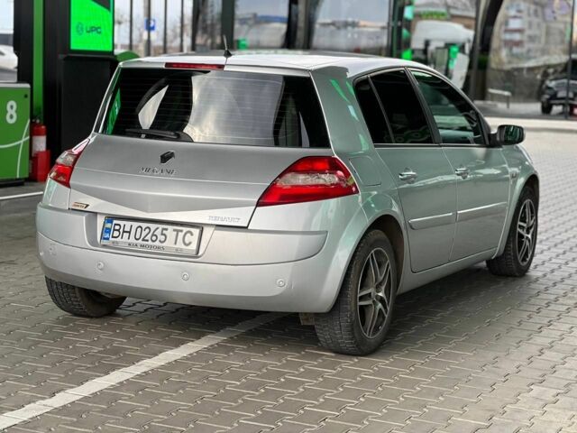 Серый Рено Меган, объемом двигателя 1.6 л и пробегом 176 тыс. км за 4600 $, фото 1 на Automoto.ua