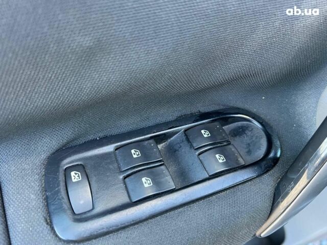 Сірий Рено Меган, об'ємом двигуна 2 л та пробігом 286 тис. км за 5790 $, фото 15 на Automoto.ua