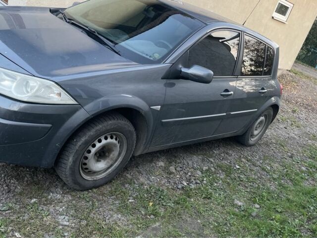 Серый Рено Меган, объемом двигателя 1.5 л и пробегом 200 тыс. км за 5000 $, фото 1 на Automoto.ua