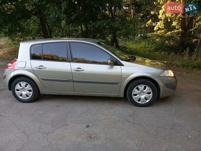 Сірий Рено Меган, об'ємом двигуна 1.46 л та пробігом 255 тис. км за 4300 $, фото 5 на Automoto.ua