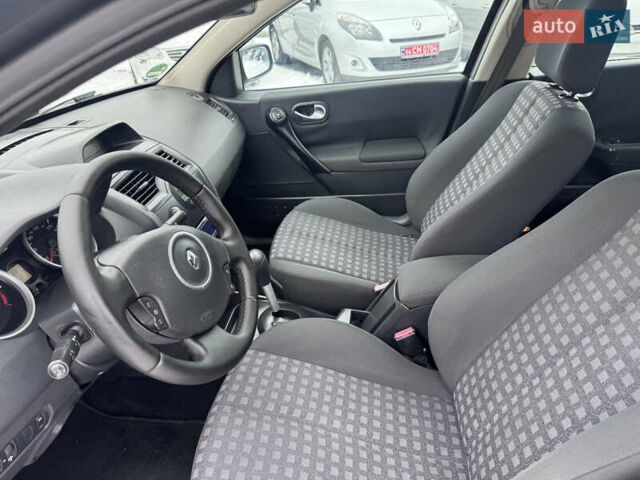 Сірий Рено Меган, об'ємом двигуна 1.6 л та пробігом 242 тис. км за 5750 $, фото 38 на Automoto.ua