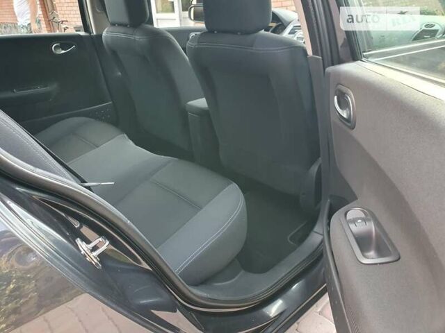 Серый Рено Меган, объемом двигателя 1.6 л и пробегом 182 тыс. км за 5600 $, фото 27 на Automoto.ua