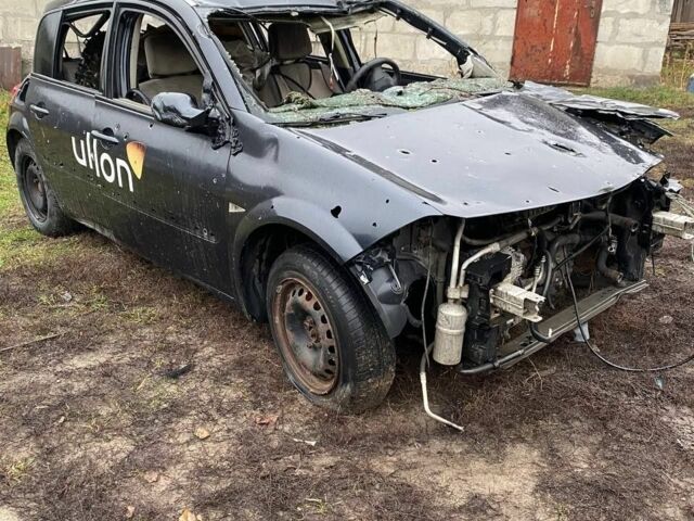 Серый Рено Меган, объемом двигателя 2 л и пробегом 777 тыс. км за 1000 $, фото 5 на Automoto.ua