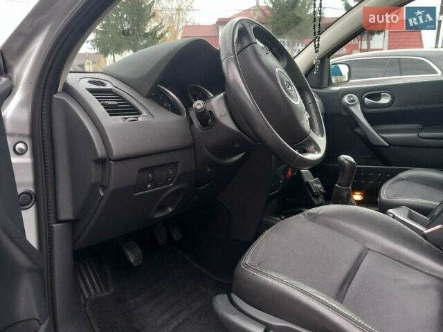 Серый Рено Меган, объемом двигателя 1.6 л и пробегом 224 тыс. км за 5200 $, фото 14 на Automoto.ua