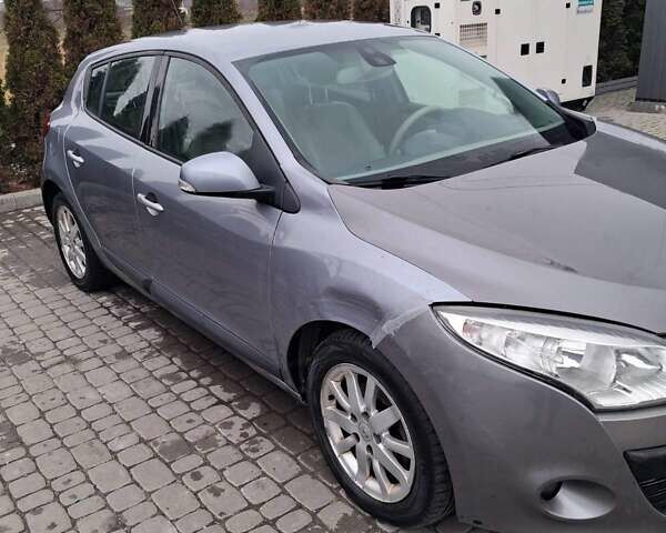 Серый Рено Меган, объемом двигателя 1.9 л и пробегом 350 тыс. км за 3950 $, фото 1 на Automoto.ua