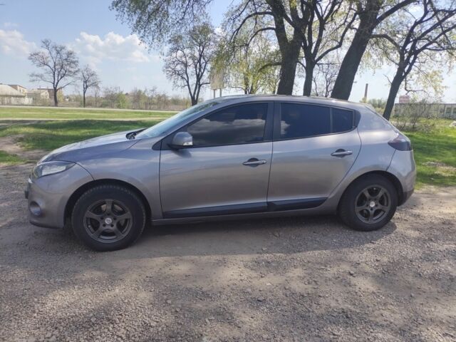 Серый Рено Меган, объемом двигателя 1.5 л и пробегом 350 тыс. км за 5700 $, фото 1 на Automoto.ua