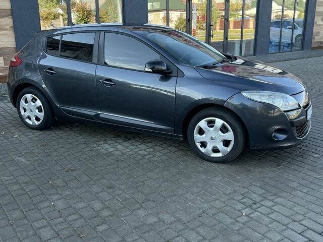 Серый Рено Меган, объемом двигателя 1.5 л и пробегом 248 тыс. км за 5999 $, фото 2 на Automoto.ua