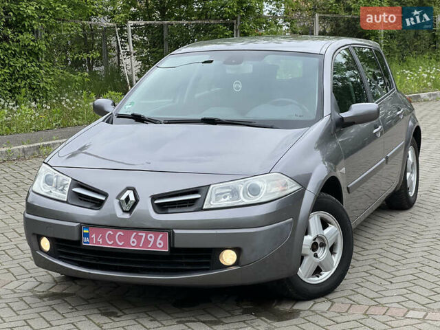 Серый Рено Меган, объемом двигателя 1.6 л и пробегом 130 тыс. км за 4750 $, фото 15 на Automoto.ua