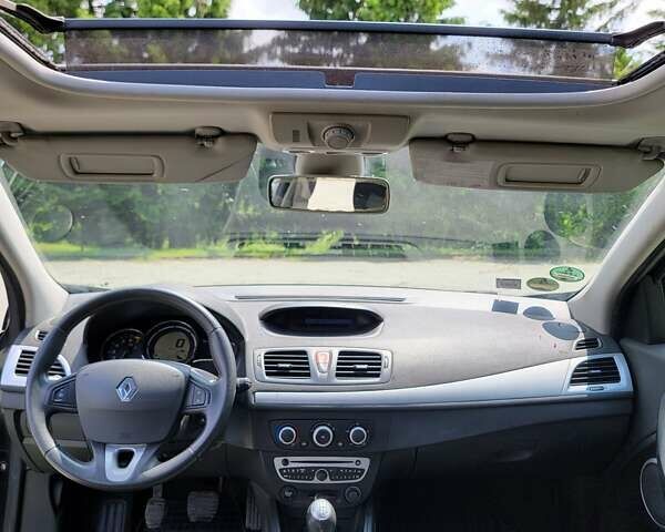 Сірий Рено Меган, об'ємом двигуна 1.6 л та пробігом 251 тис. км за 5850 $, фото 10 на Automoto.ua