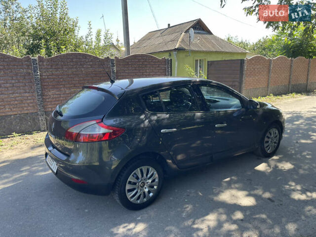 Сірий Рено Меган, об'ємом двигуна 1.5 л та пробігом 270 тис. км за 5800 $, фото 57 на Automoto.ua